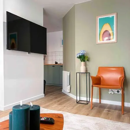 Apartmán La Vie Est Belle A Wi-fi & Metro 9 Parking Gratuit *
